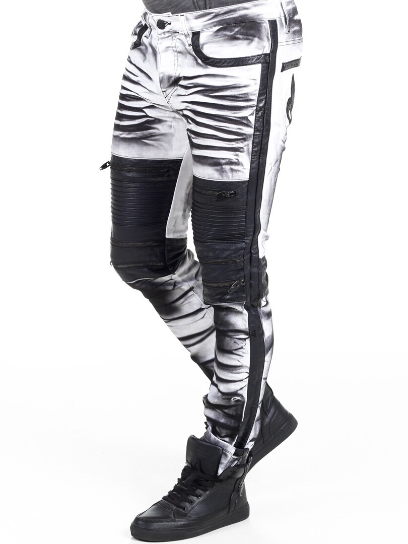 A-1571-2-20-01-blk-wht-(15).jpg