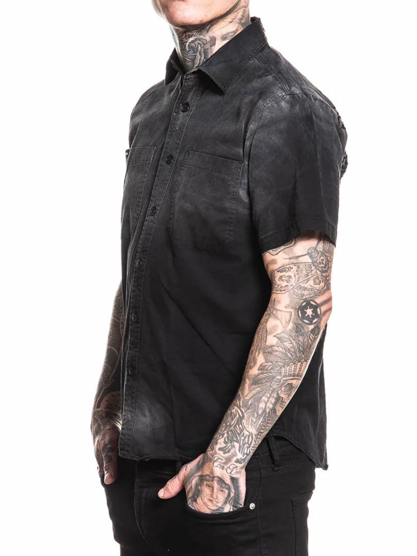 Affliction Death Reflection shirt 1 - Svart.jpg