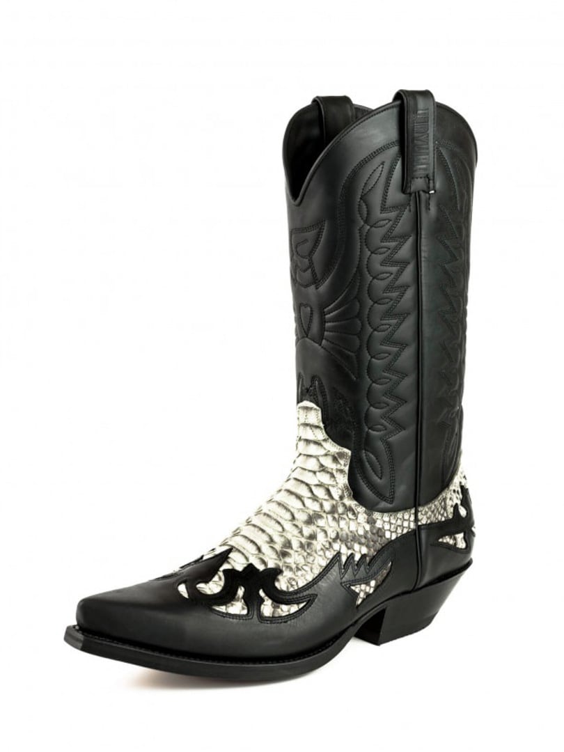 Mayura 1935 Boots - Crazy Old Black Python Nature_1.jpg