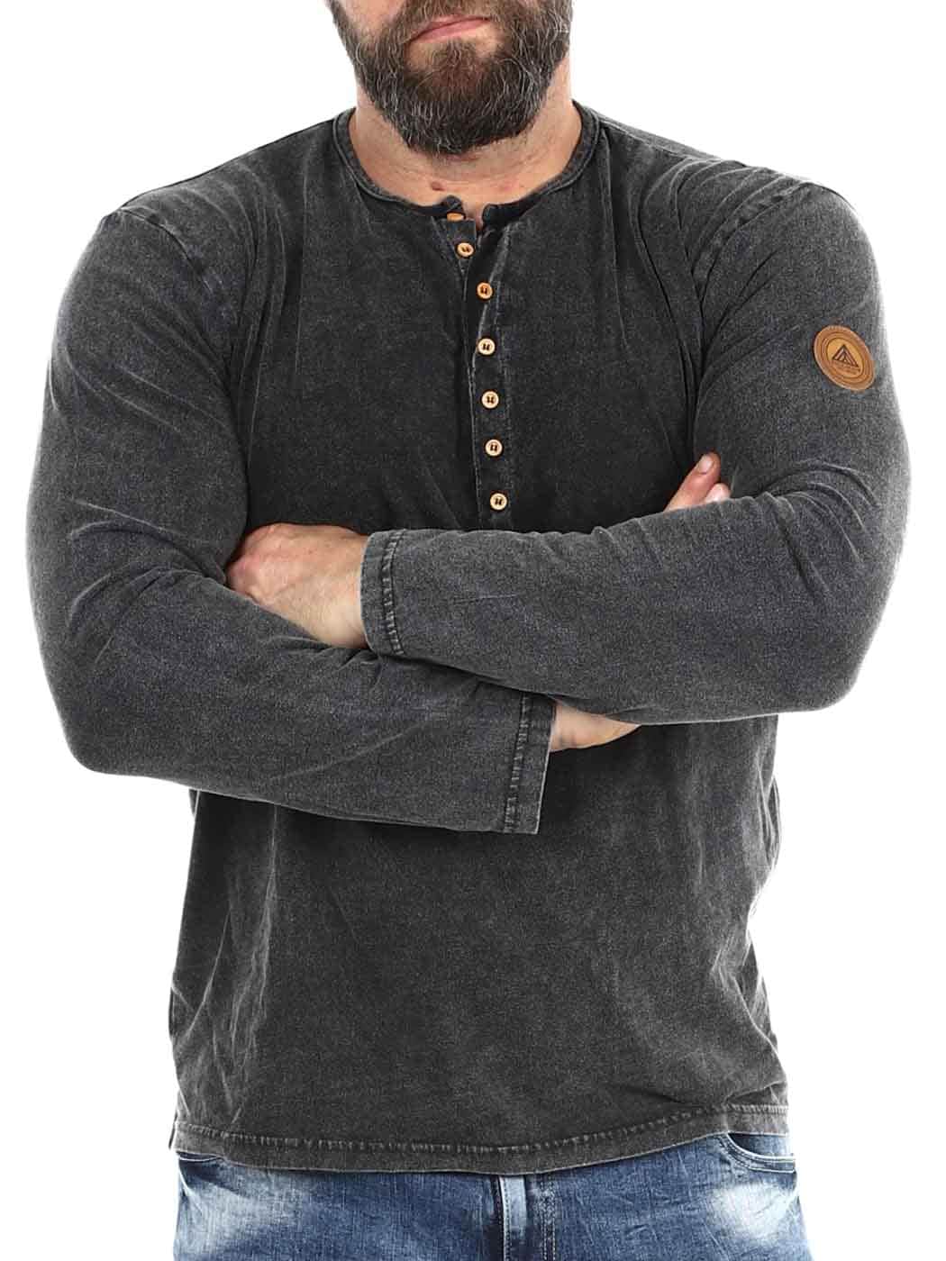 RD Henley Longsleeve Black-5.JPG