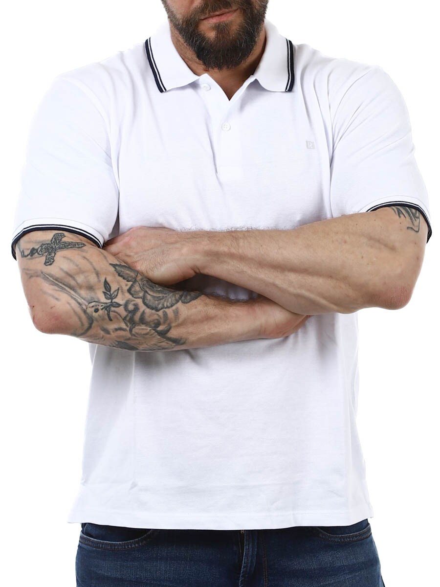Rebel Zell white_4.jpg