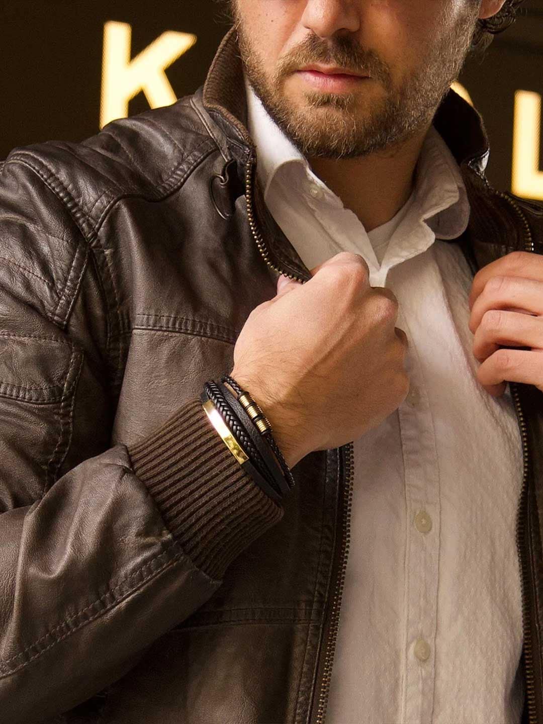 X-B044-gold Serasar Brave Leather Armband 4.jpg