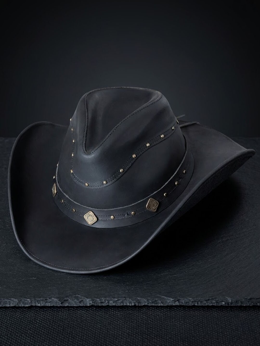 dundee leatherhat main.jpg